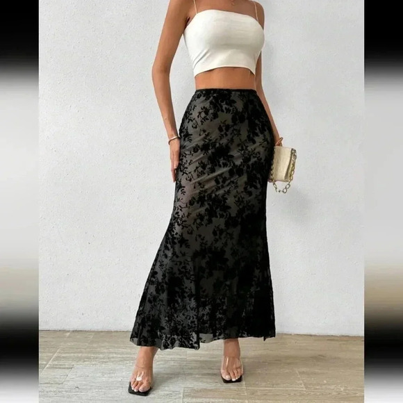High-Waisted Floral Flocking Mesh Maxi Mermaid Skirt - Picture 4 of 7